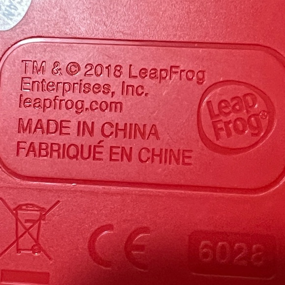 Tad’s Fridge Phonics by Leap Frog. Complete with 26 Letters and 3 Photo Frames. - Picture 6 of 6